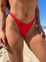 Conjunto Top Meia Taça Monique + Calcinha Asa Delta Vermelho Texturizado