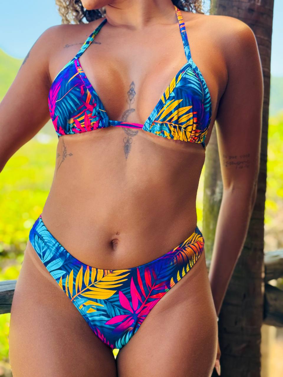 Conjunto Top Cortininha + Calcinha Fio Duplo Tropical